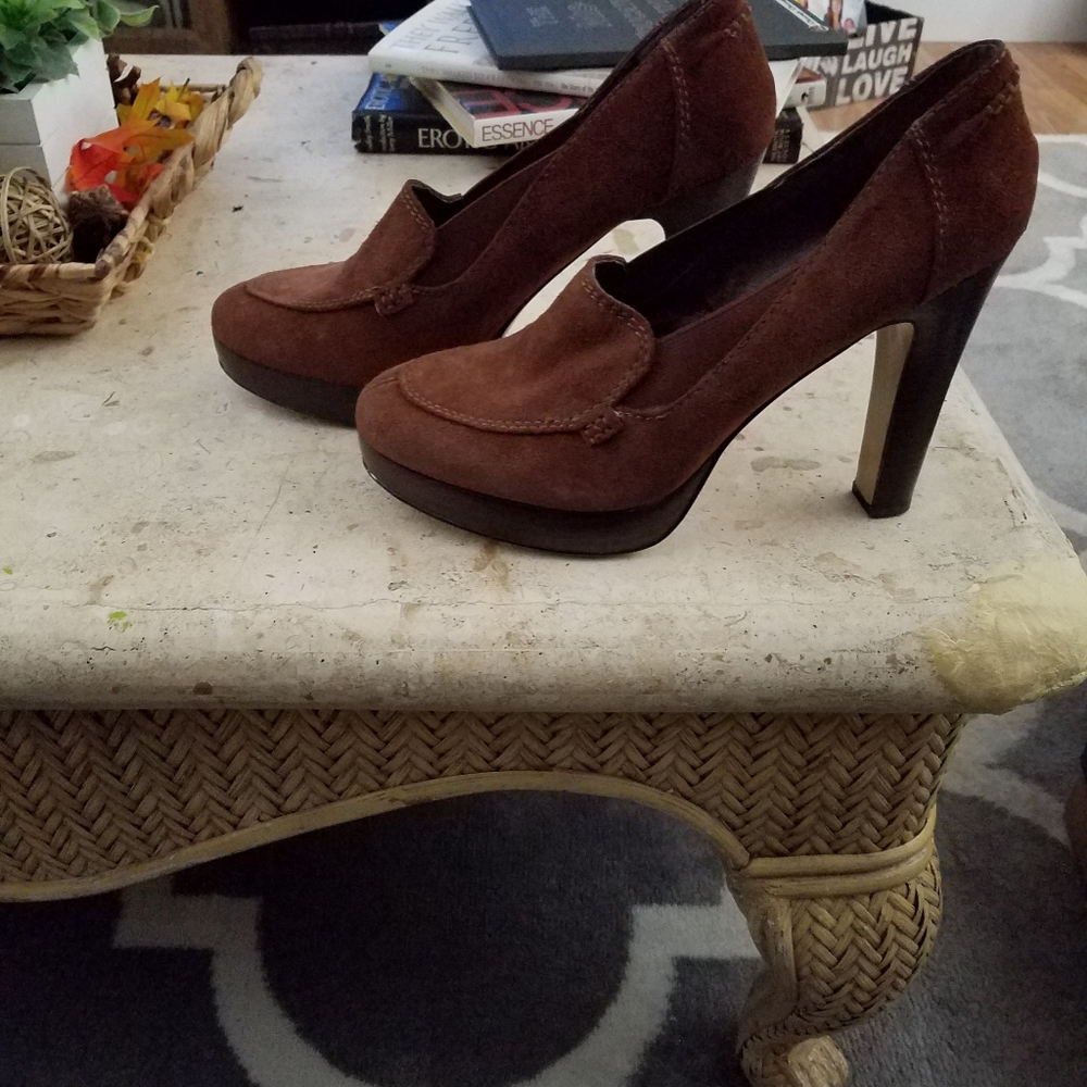 Ladies Nine West "loafer inspired" heels. Size 10 1/2M